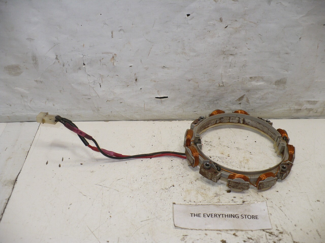 BRIGGS AND STRATTON #31C707 3346 G5 ENGINE ALTERNATOR IN USED CONDITION gallery