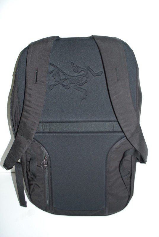 Arc'teryx Blade 28 Backpack, Black, New with Tag 2