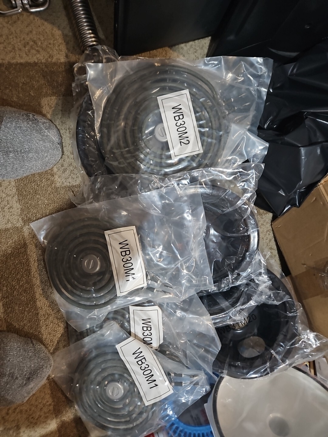 Replacement Drip Pans WB31M19 8” WB31M20 6” & Burners WB30M1 6" WB30M2 8" gallery