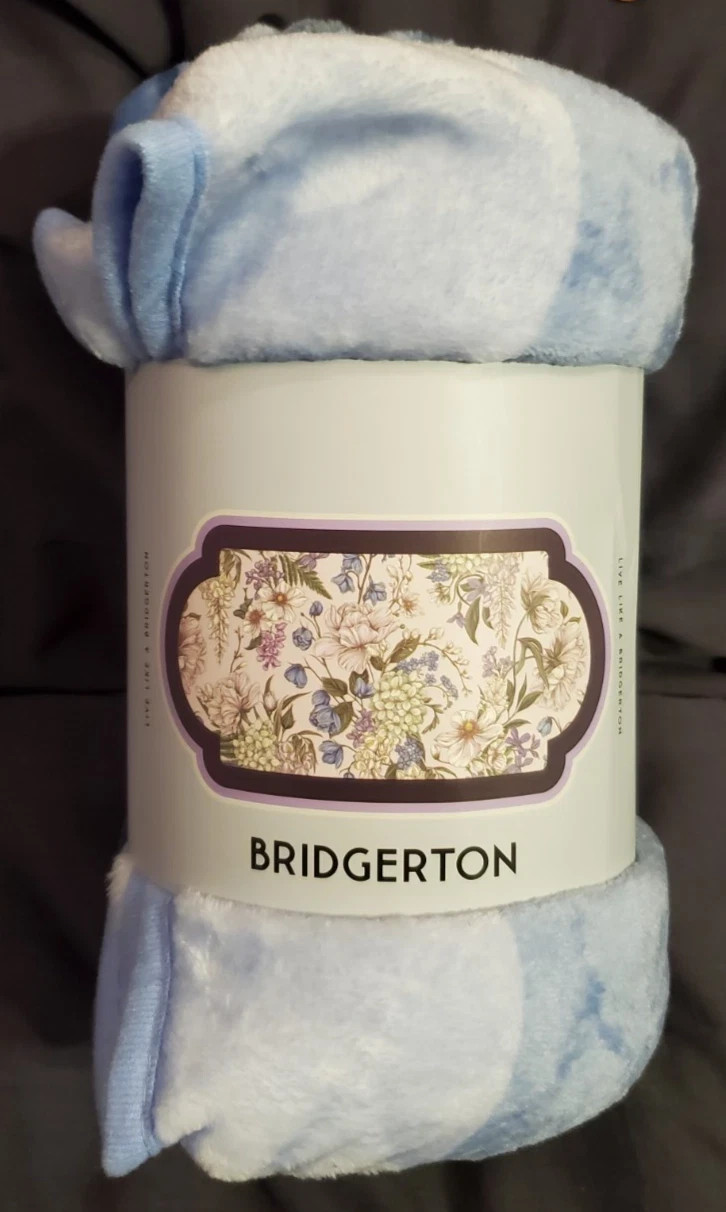 Bridgerton Fleece Throw Blanket "Dearest Gentle Reader" 50" X 60" gallery