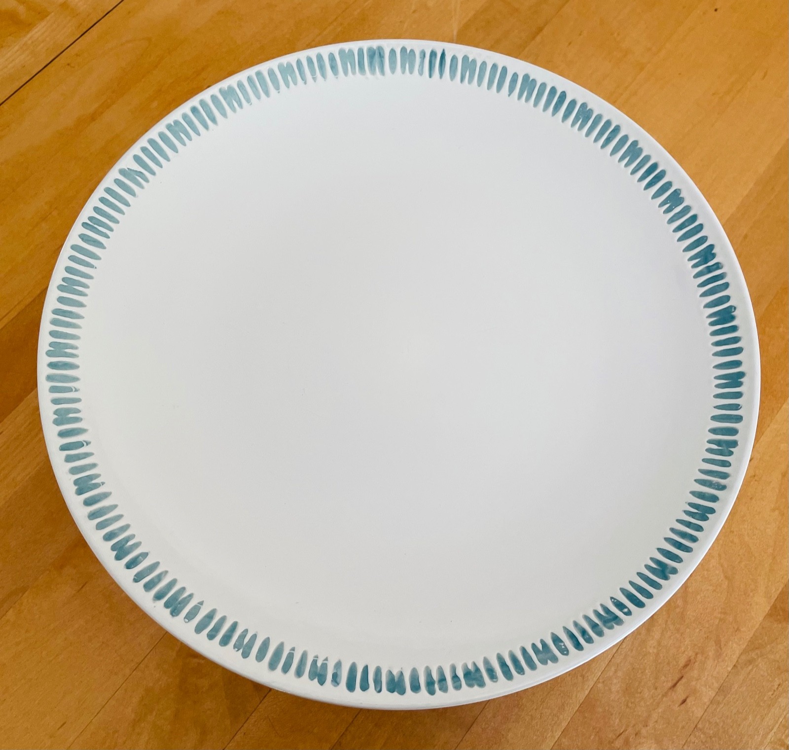 Rachael Ray Sun Daisy Dinner Plates Hand-painted Blue Lines Spring Stoneware gallery