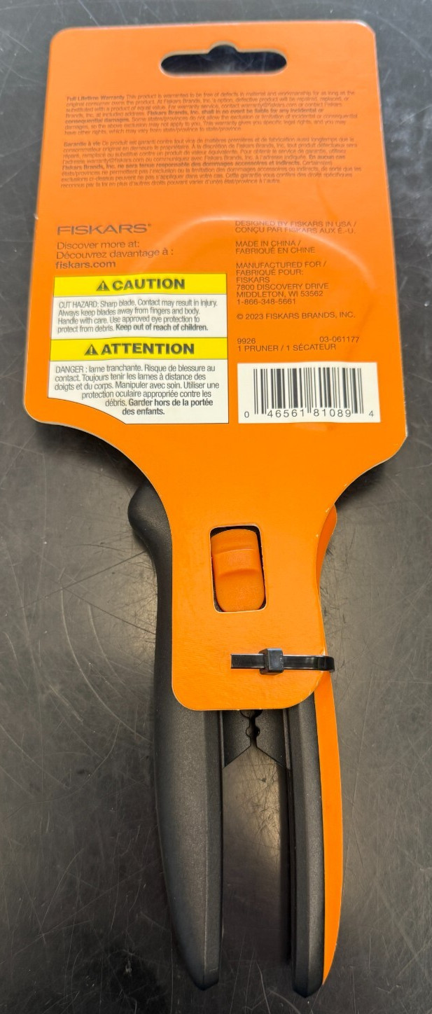 Fiskars Cut Capacity Classic Bypass Hand Pruning Shears gallery