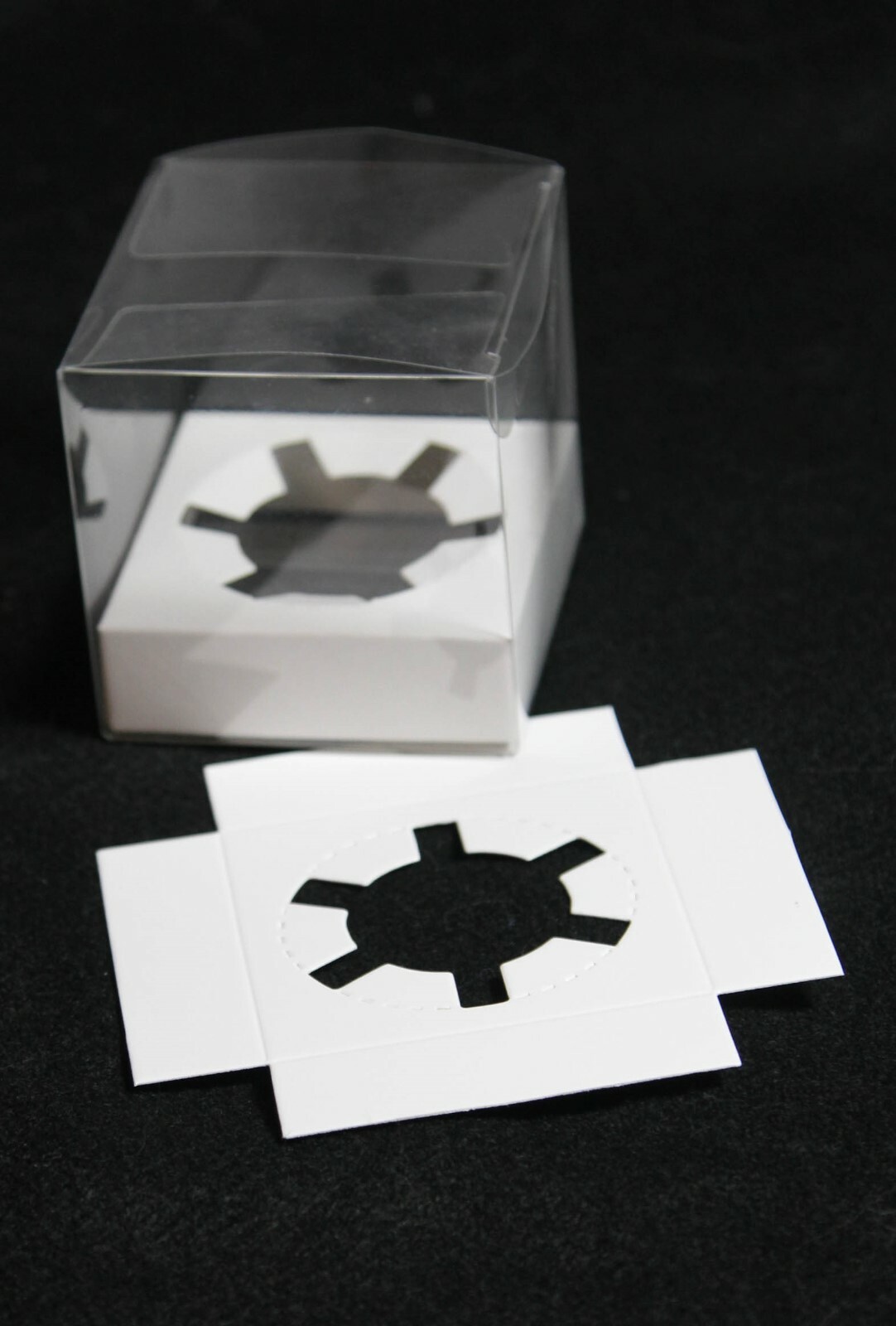 10 * 8cm Bomboniere Clear PVC Box White Cup Cake Insert Holder Gift Cake Shop gallery