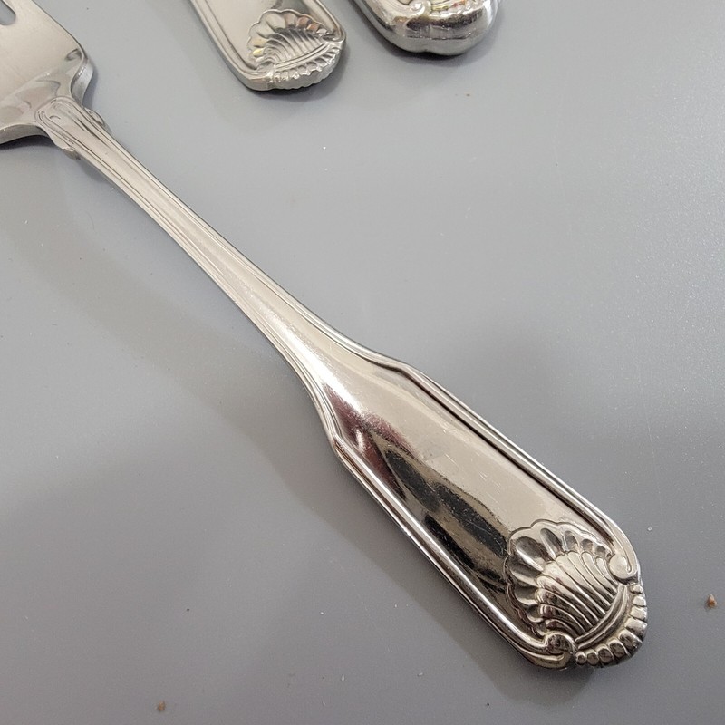Oneida CLASSIC SHELL C Stainless Cube Flatware Silverware Glossy UCHOOSE 1625 gallery