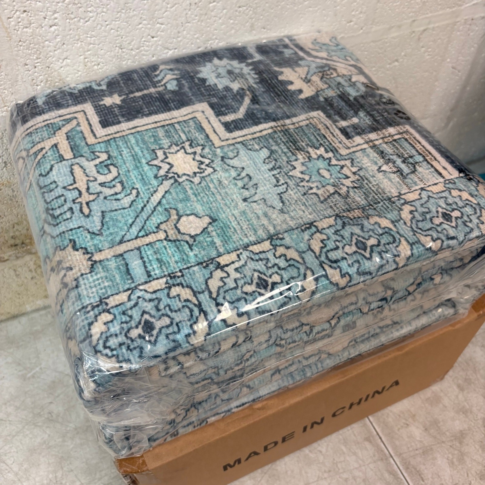 6x9ft Low Pile Area Rug, Machine Washable- Vintage Floral Teal / Blue & White gallery