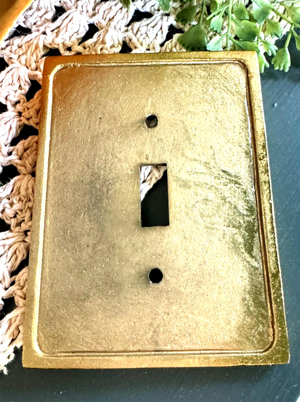 Antique -Gold Metal Single Toggle Light Switch Plate Wall Cover Decorator Scroll gallery