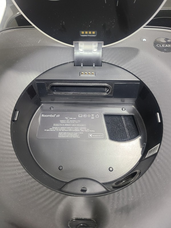 Roomba S9+ Plus iRobot Self Emptying Free Xtra Replacement Rollers. Lightly Used gallery