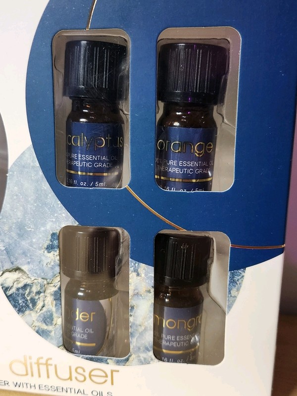 Aromatherapy Diffuser With 4 Essential Oils Portable USB or Battery Aromas~NEW gallery