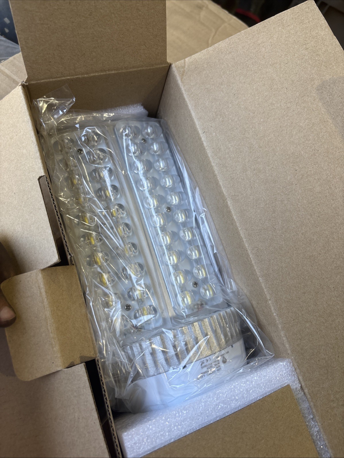 E27/E40 LED Yard Street Lamp Bulb New never installed Tested gallery