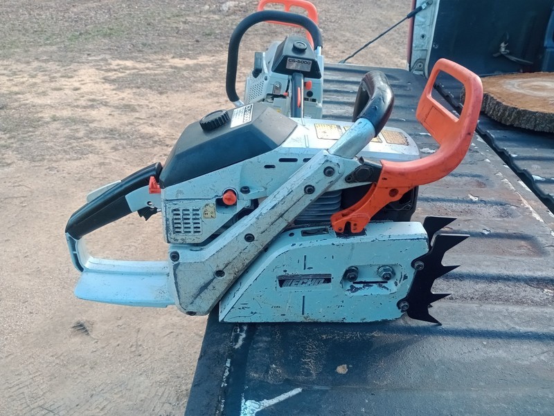 Echo Model Number CS-8000 Chainsaw Made In Japan 2 Stroke Engine gallery