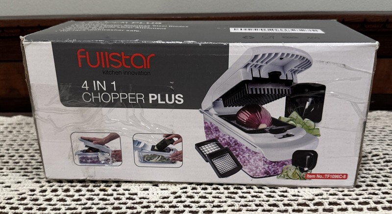 Fullstar Vegetable Chopper - Veggie Chopper - Onion Chopper with Container -NIB gallery