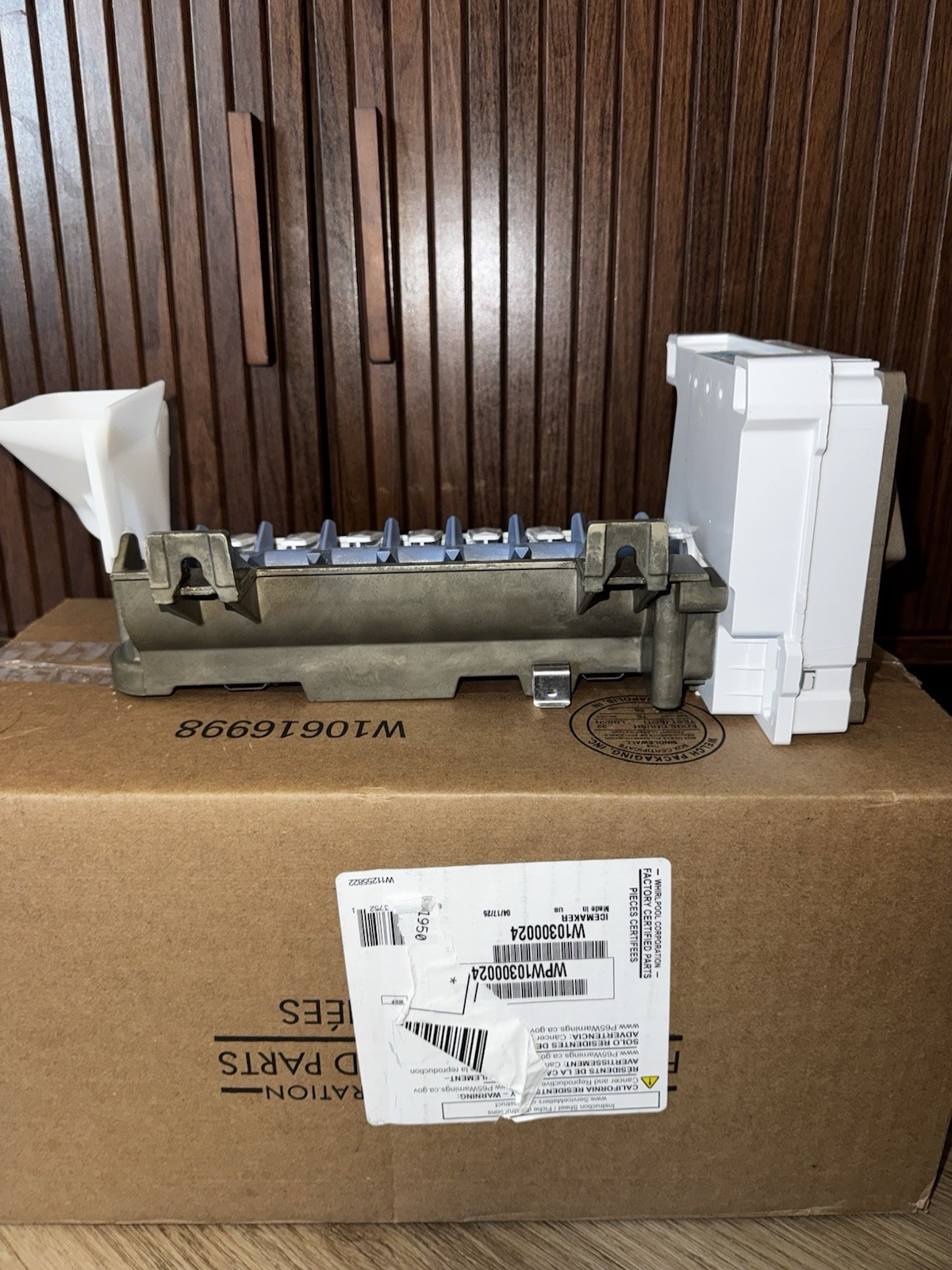 OEM WHIRLPOOL Ice Maker gallery