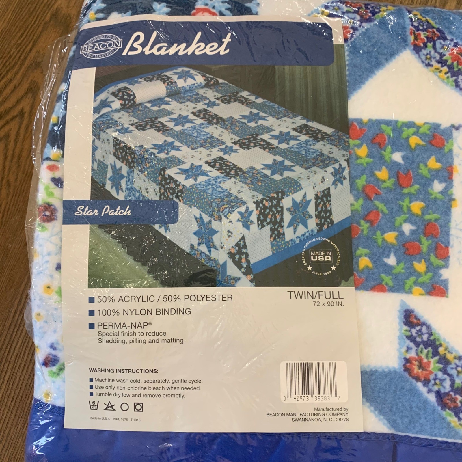 VTG Beacon Star Patch Country Cottage Cabin Twin Full Quilt Blanke Blue Floral gallery