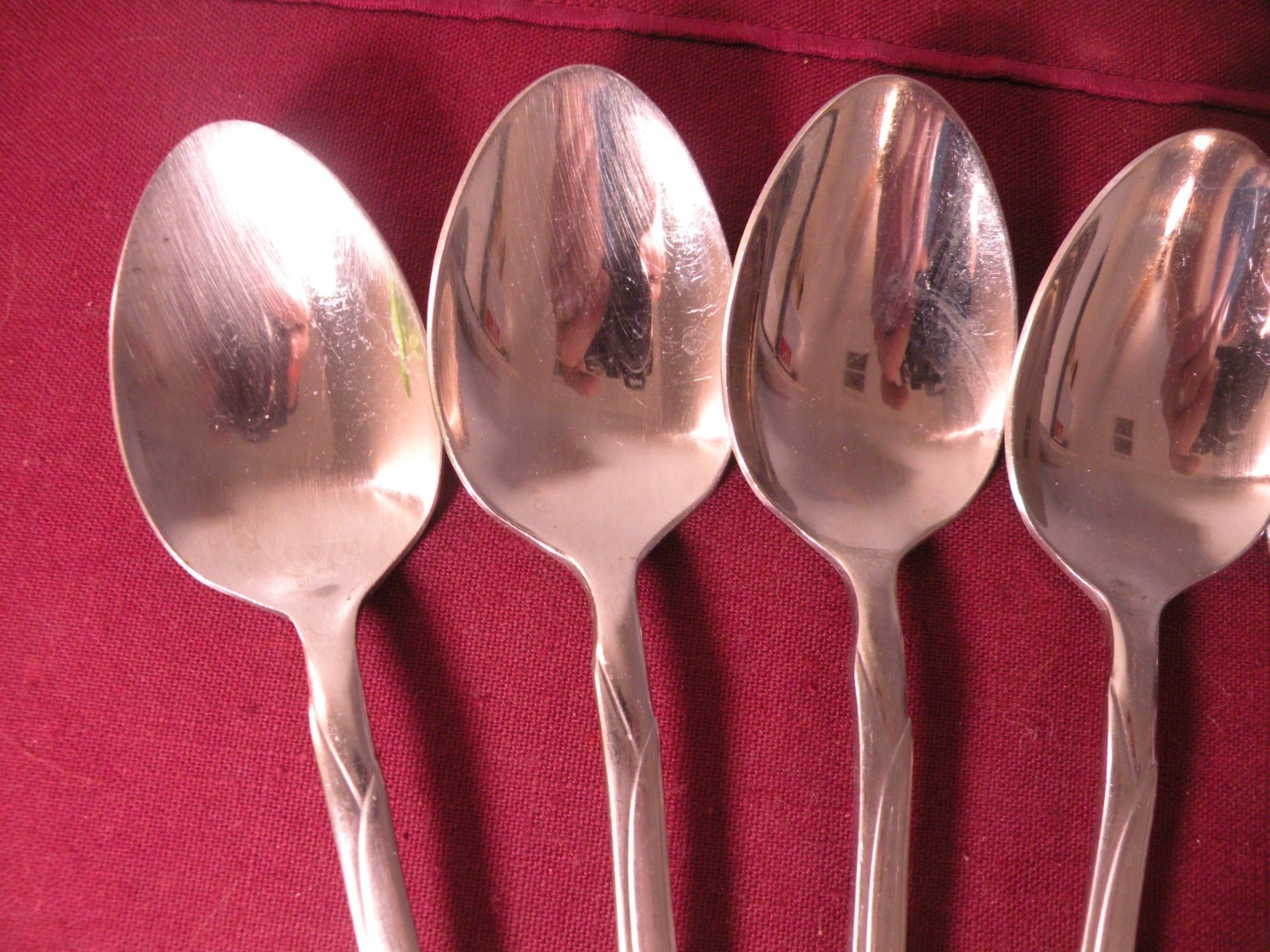 Hampton Lily Frosted Stainless Steel Flatware 6 Oval Soup Spoons & 1 Teaspoon gallery
