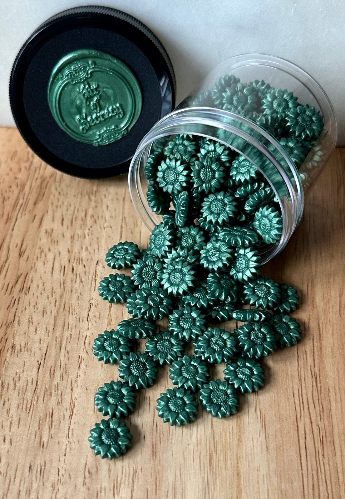 Metallic Hunter Green (32g) Sunflower Shaped Sealing Wax Beads gallery