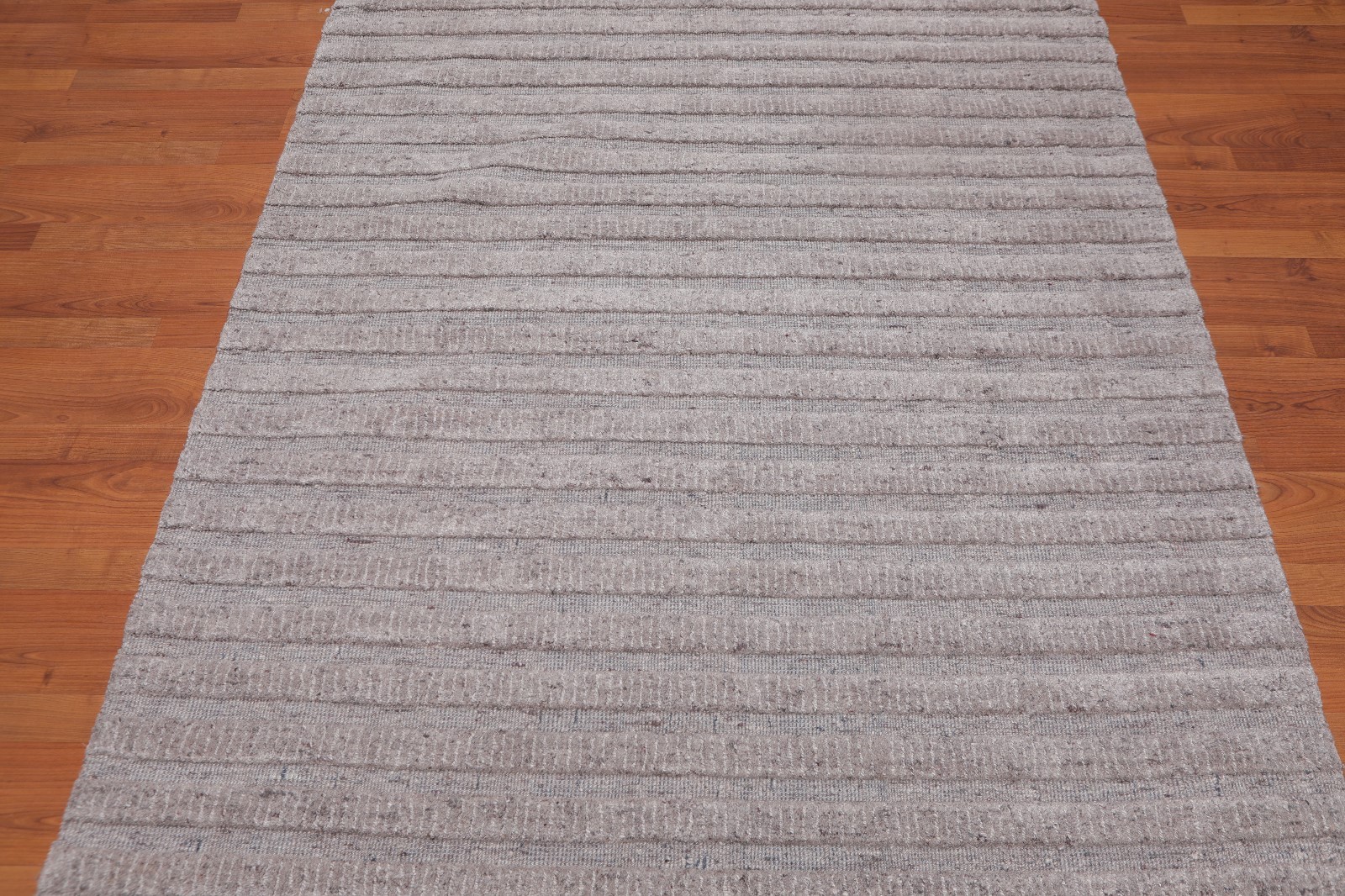 4'9" x 6’7" Handmade High Low Loop & Cut Pile 100% Wool Area rug Oatmeal gallery