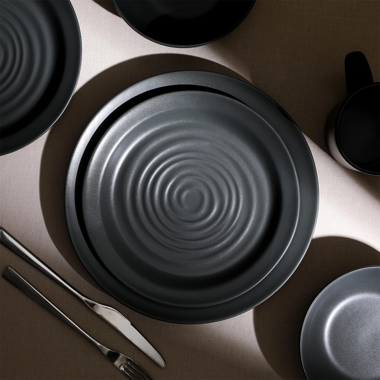Stone Lain Orbit 4-Piece Dinner Plate Set Stoneware Charcoal gallery