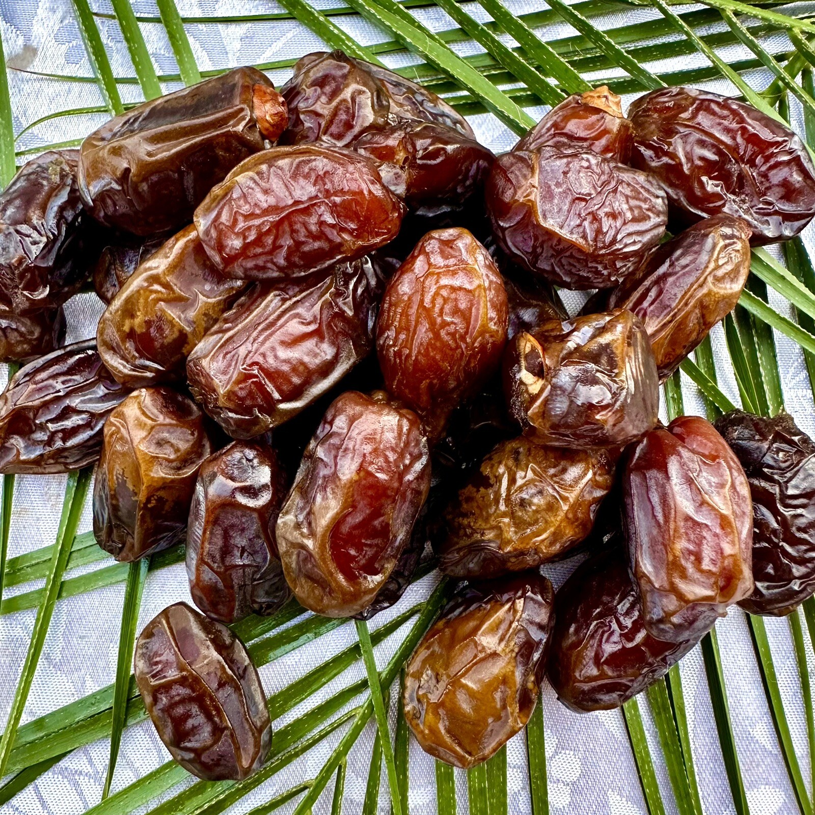 11 LBS X2 BOXES MEDJOOL DATES-M/S SIZE-FRESH CALIFORNIA -FAST FREE SHIPPING- gallery