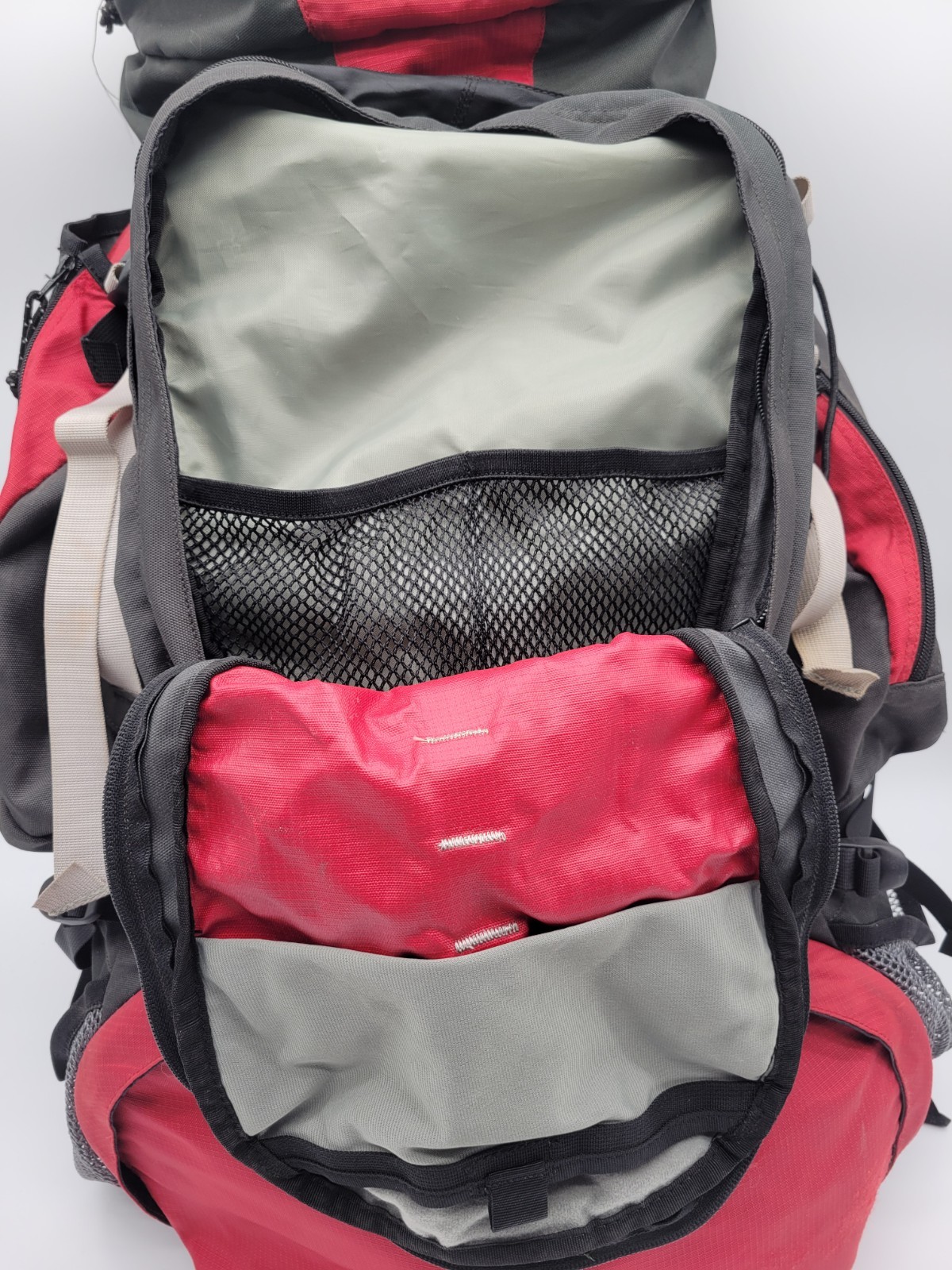 Kelty Red Cloud 6650 Expedition Backpack Large-Capacity Internal Frame Pack  5
