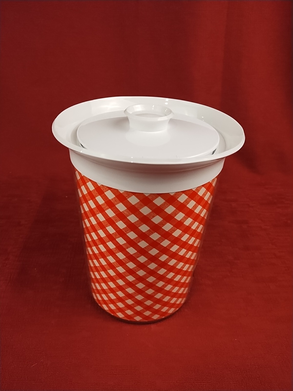 Thermo Serv White And Red Checked 55oz Insulated Beverage Server IOB gallery
