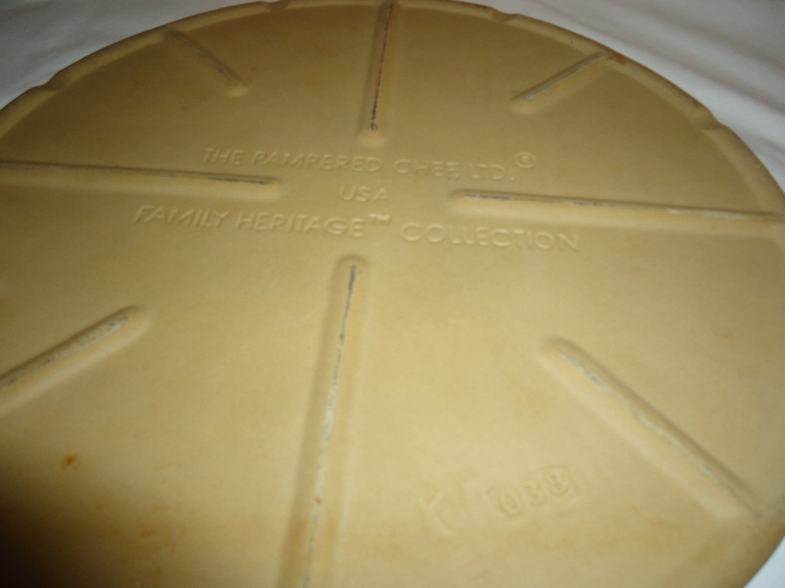Pampered Chef Family Heritage Stoneware 13" Round Pizza Baking Stone gallery