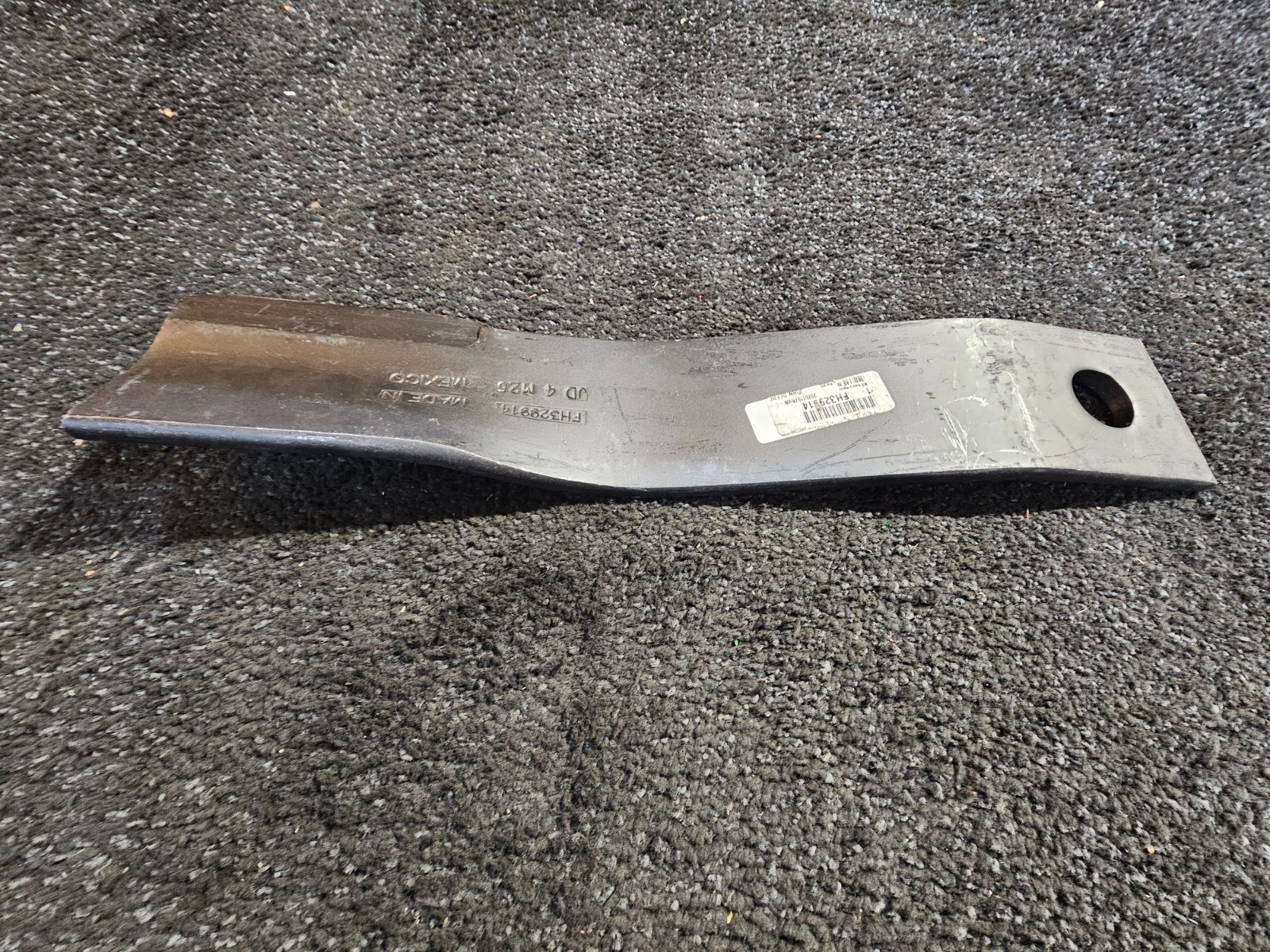 John Deere Suction Offset Clockwise Blade FH329914 For CX15 CX20 E15 FC10R FC15E gallery