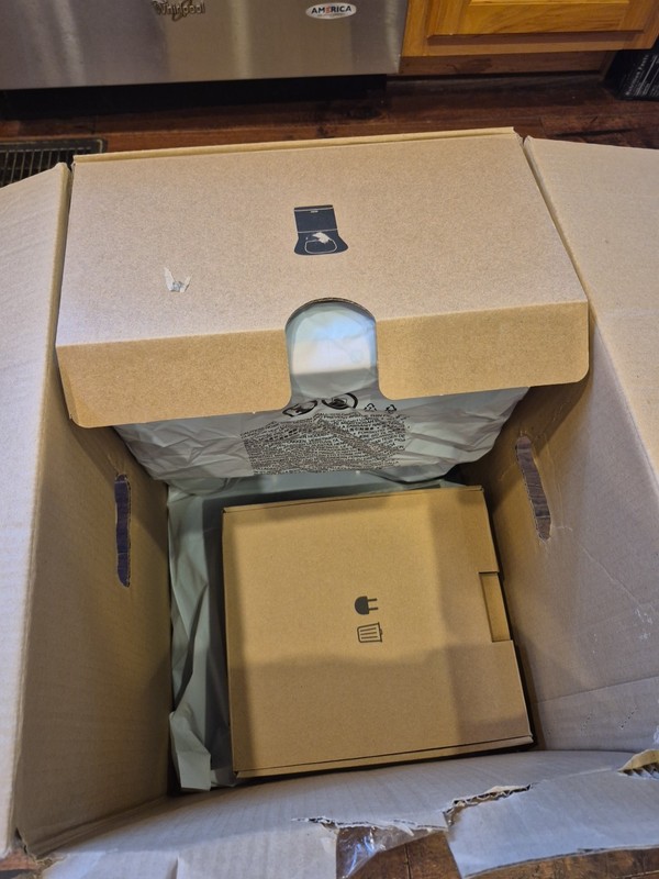 iRobot Roomba Clean Base Automatic Dirt Disposal Charging Dock - Open Box - gallery