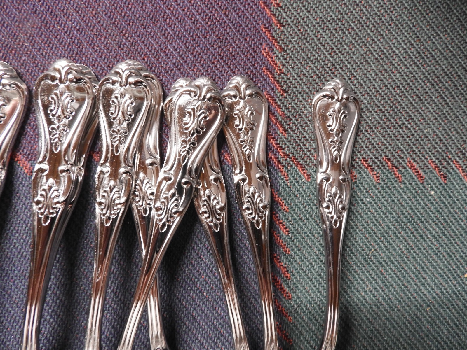 12 Liberty Tabletop, USA - Salad Forks - 7 in. - Kensington - NEW 2nd gallery
