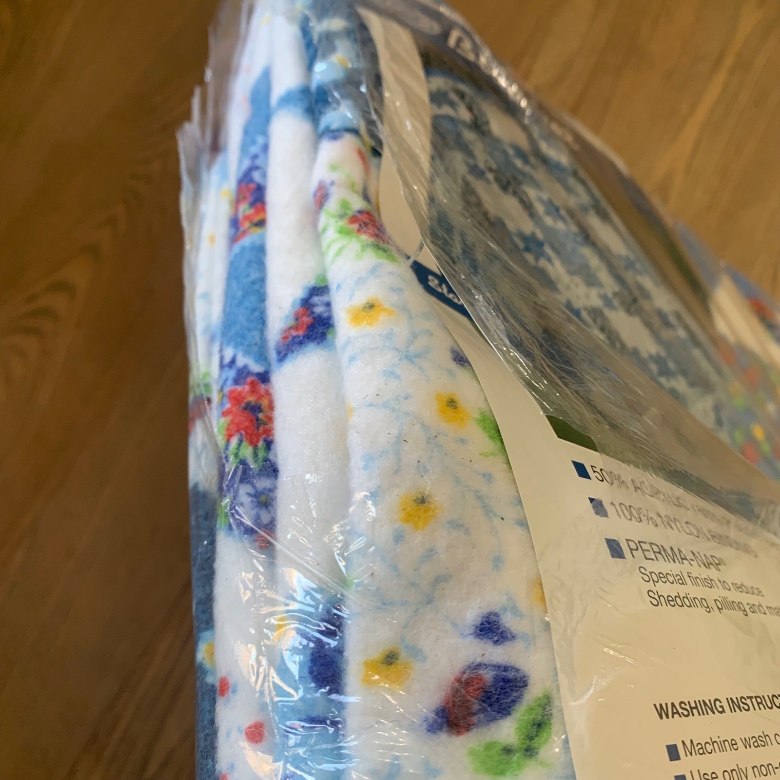 VTG Beacon Star Patch Country Cottage Cabin Twin Full Quilt Blanke Blue Floral gallery