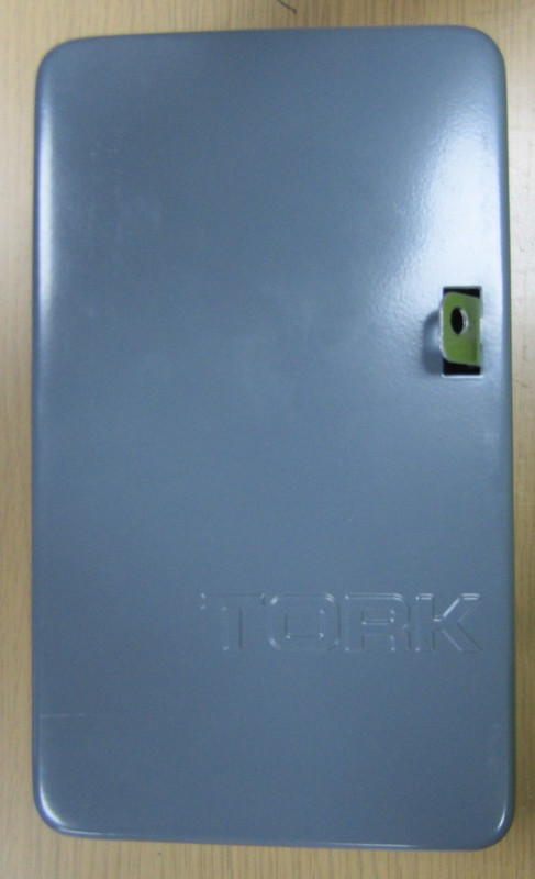 😏 TORK 20 AMP ELECTROMECHANICAL TIMER SWITCH 480 VAC 4 HP 3.5 WATTS 8009A gallery