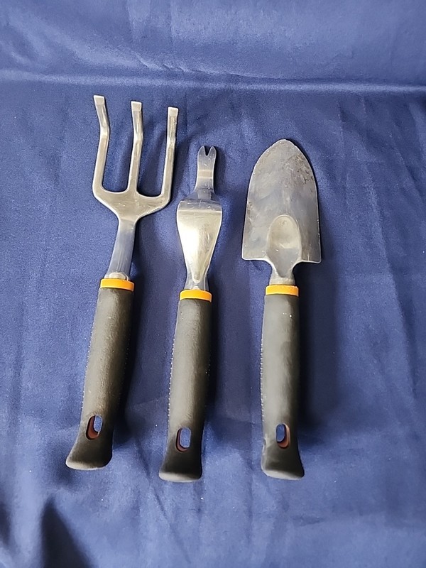 Fiskars Tool Set Polished Aluminum Head Ergonomic Soft Touch Handle gallery