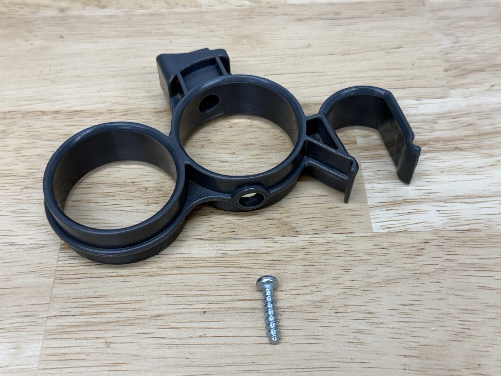 Shark NV95 NV90 ATTACHMENT ACCESSORY TOOL MOUNT HOLDER OEM Part Black w/screw gallery
