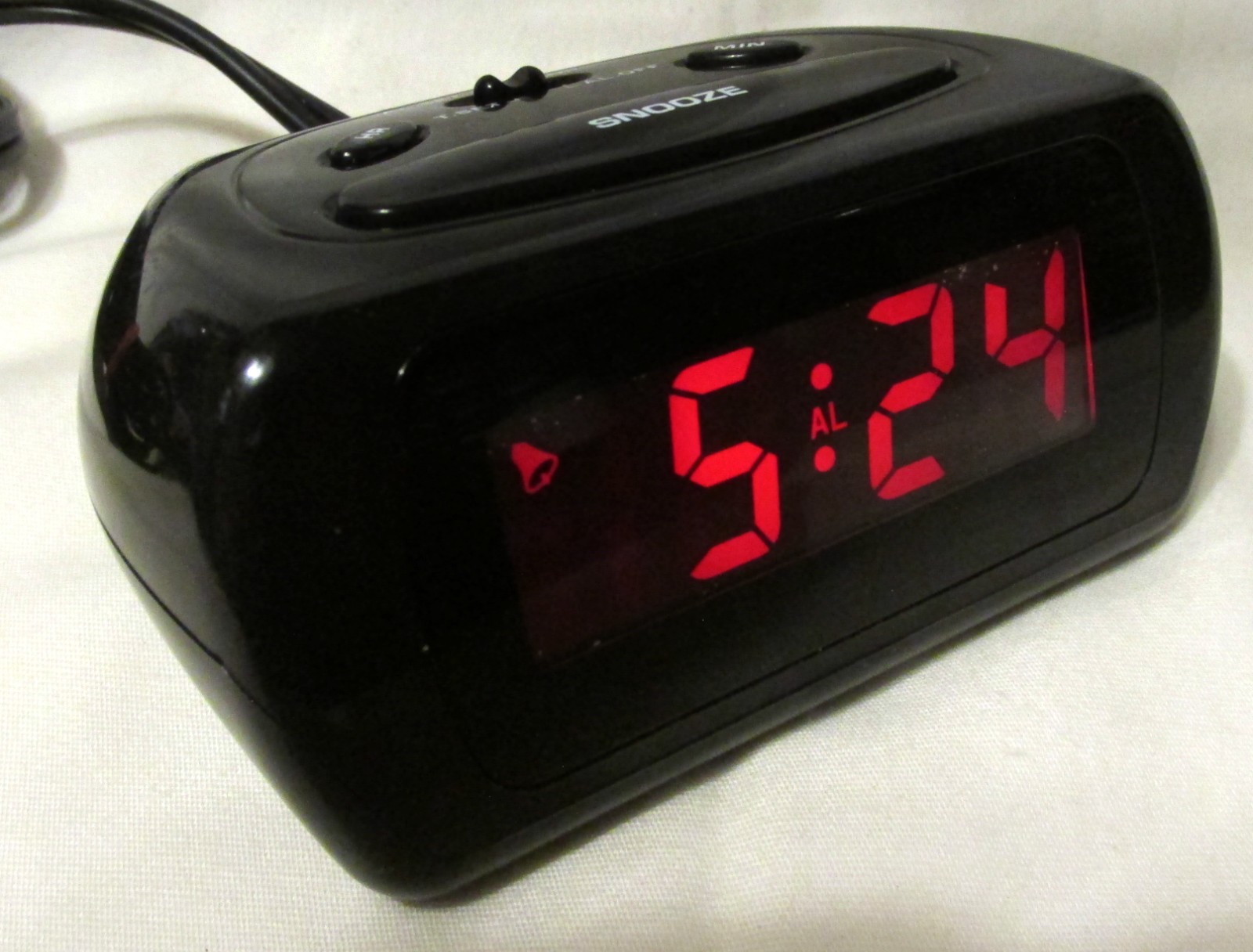 Advance Electric Alarm Clock Model 3139 Battery Backup Small Compact Travel gallery