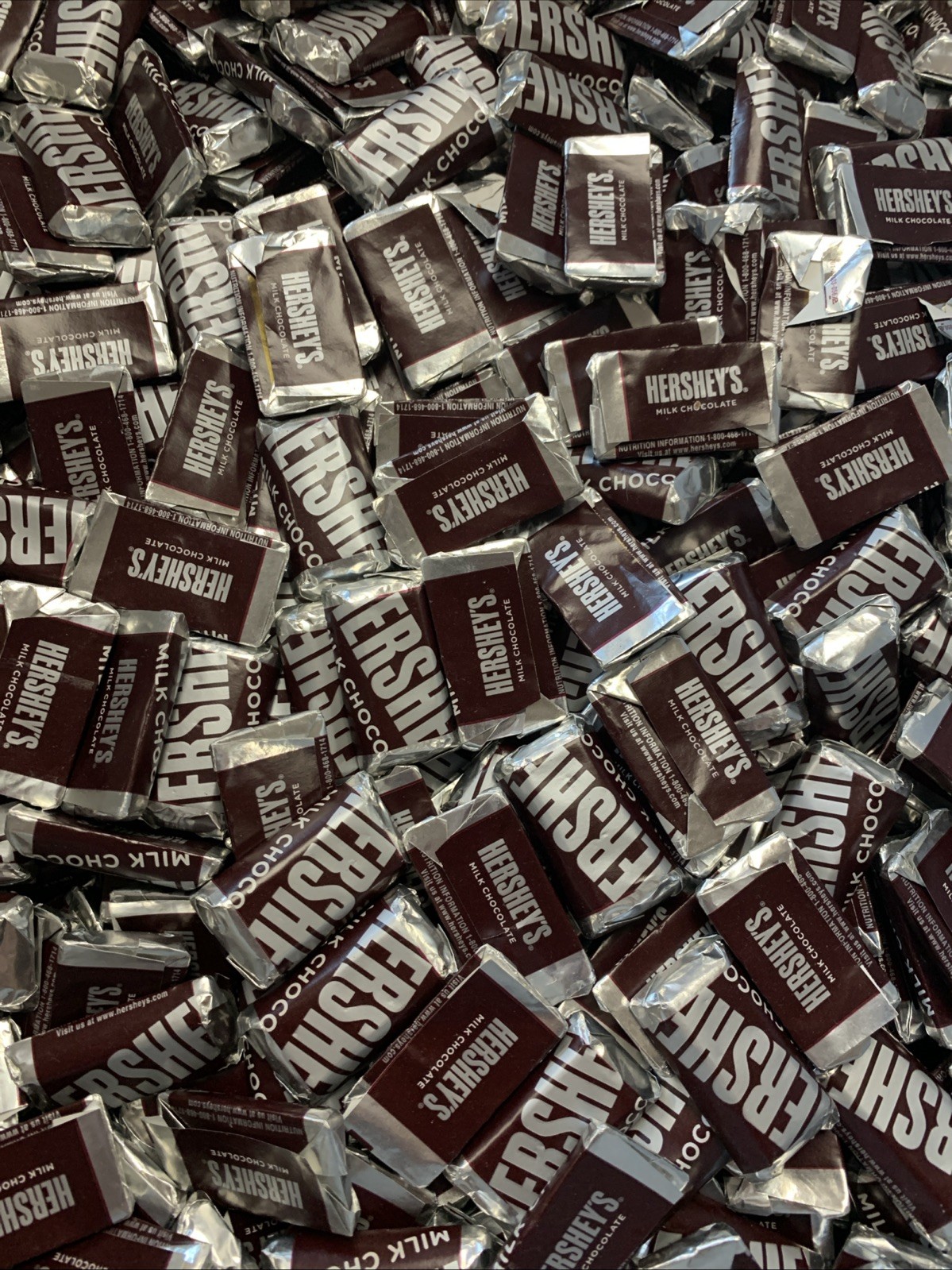 Hershey Milk Chocolate Mini Candy Bar 3LB (Individually Wrapped) Miniatures gallery
