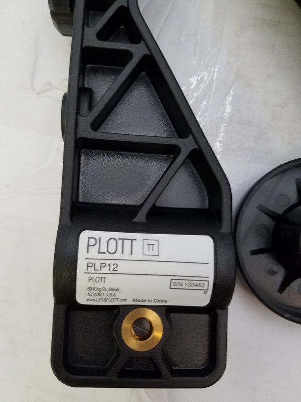 Plott 12-Ft Modular Laser Pole,Lightweight Alum Ext W/bubble lvl&Case (PLP 12) gallery