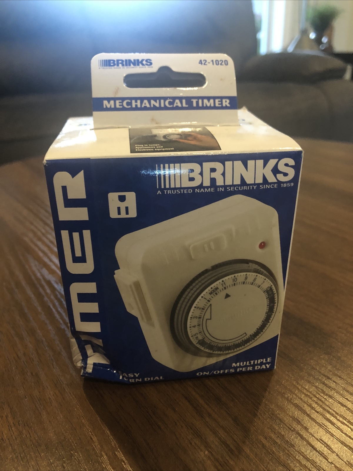 Brinks 42-1020 Mechanical Timer Grounded Plug 120V For Indoor Use Only NEW gallery
