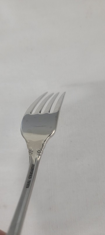 Oneida USA GLOSSY DOVER Dinner Fork 7 1/4" Community Stainless Flatware gallery