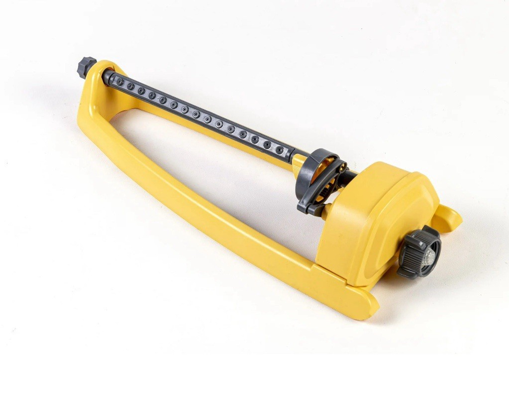 EXPERT GARDENER 2,600 sq ft Oscillating Sprinkler Adjustable Flow Yellow gallery
