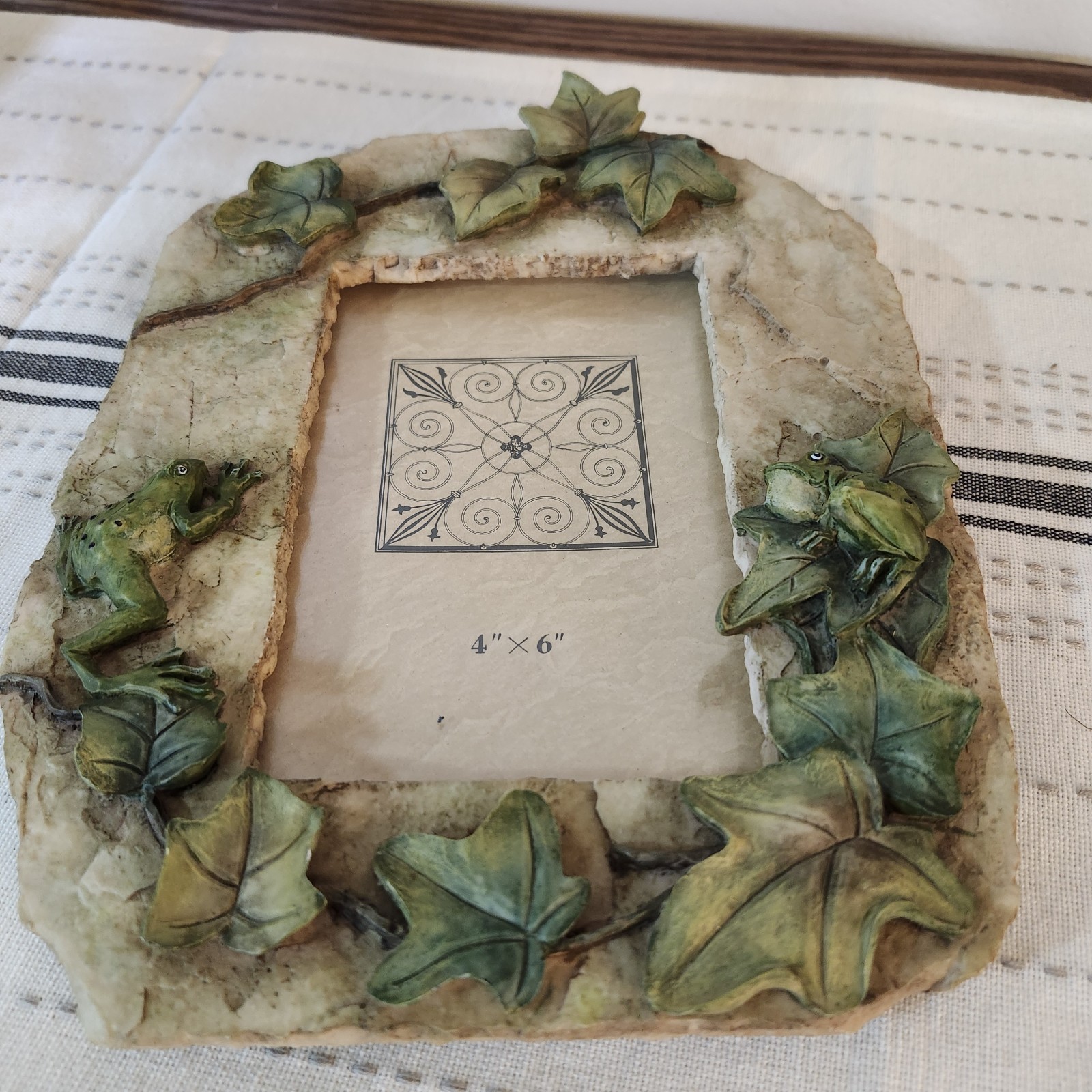 Frog Ivy Photo Frame 4x6 Resin Stone Look Rainforest Botanical Cottage Decor gallery