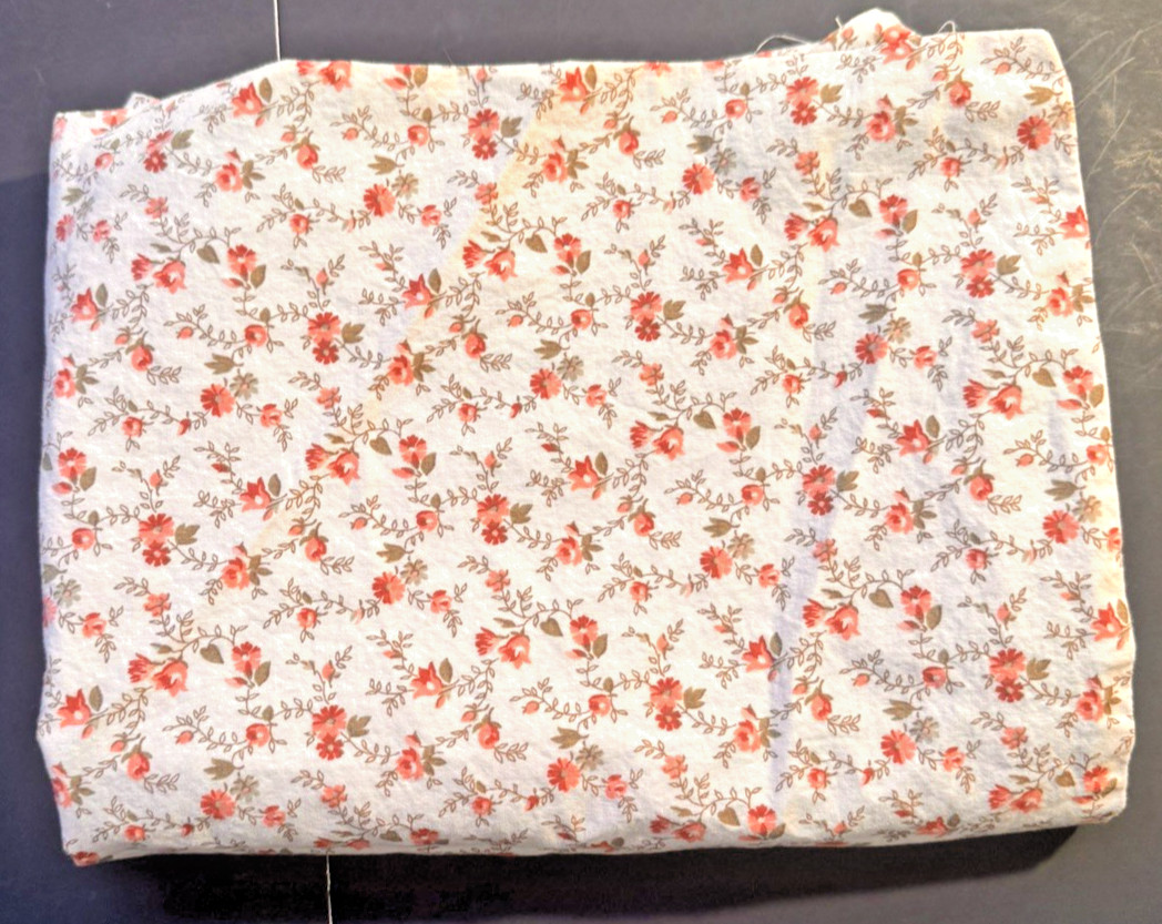 LAURA ASHLEY Queen (1) Pillowcase Petite Floral Greens & Red Cottagecore a gallery
