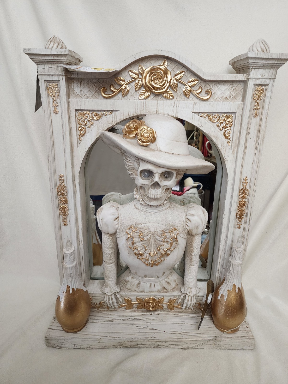 Halloween 3D Lady In Mirror Musical Led Lighted Decor (25"X 18") 30 Pounds gallery