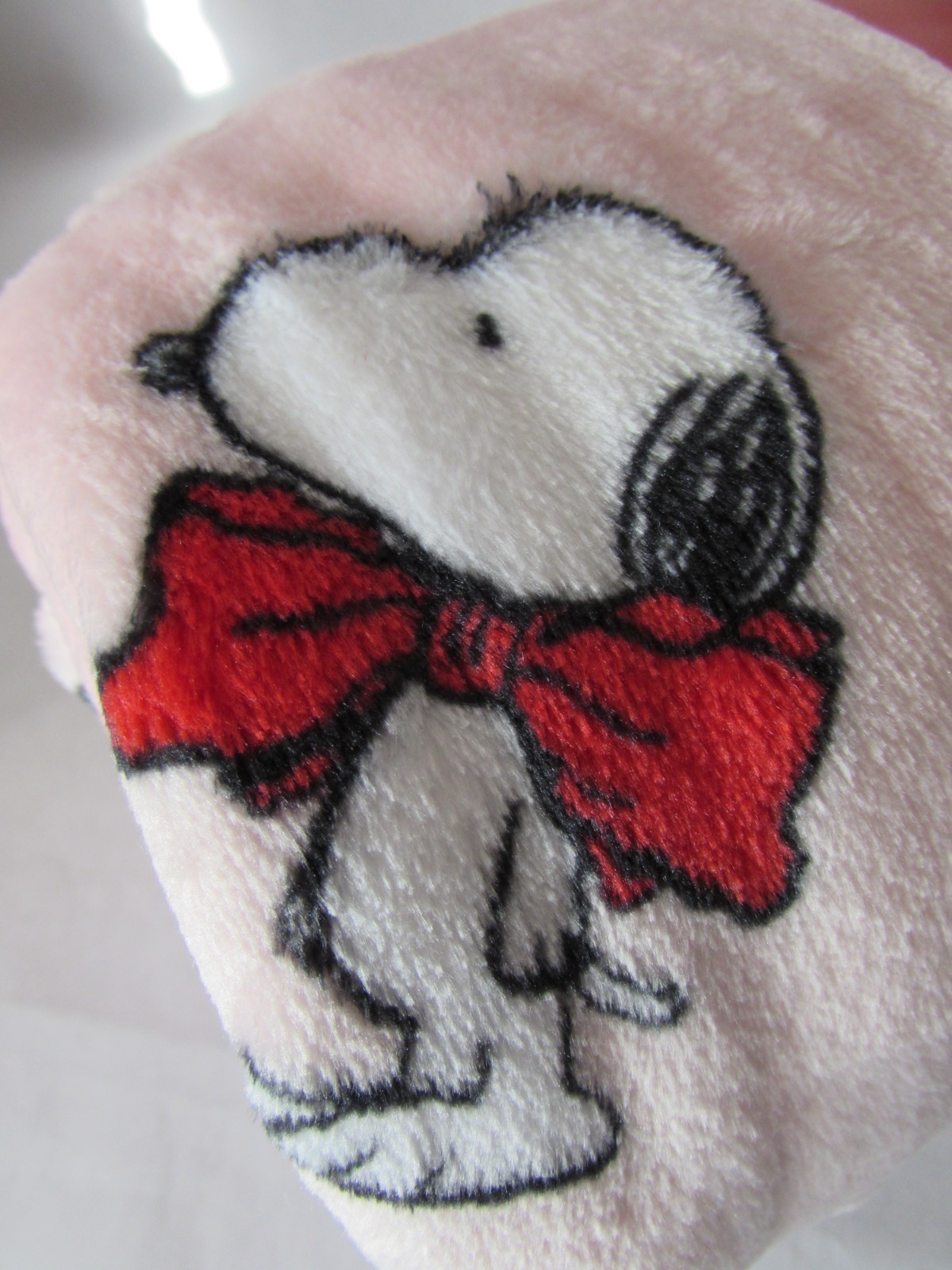 Peanuts Snoopy Red Holiday Bows Plush Throw Blanket 60" X 70" Blush Pink gallery