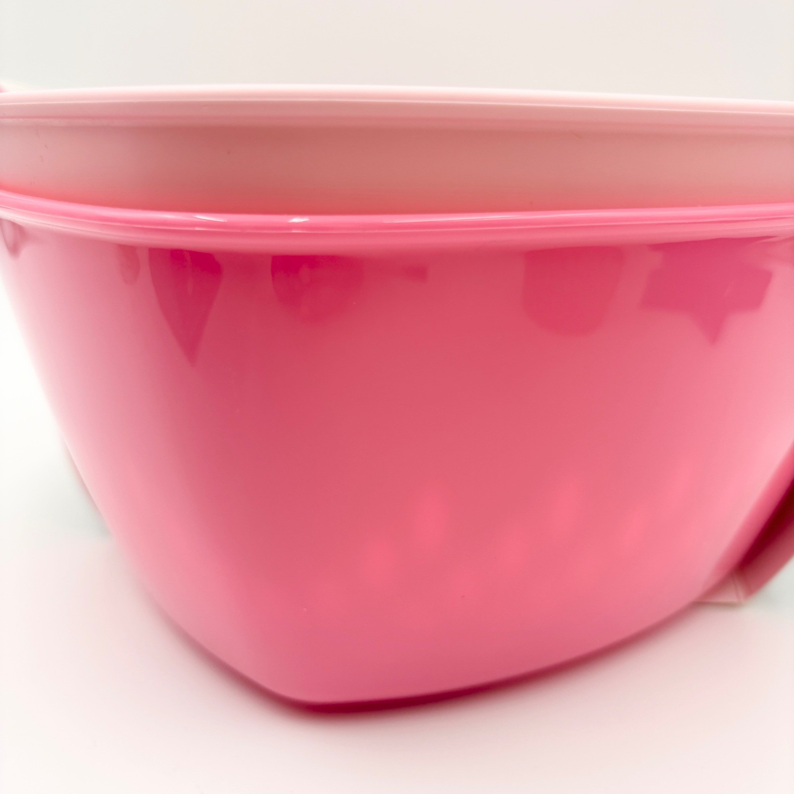 Paris Hilton Heart Shaped 2 Piece Nested Bowl and Colander Set Pink 3qt gallery