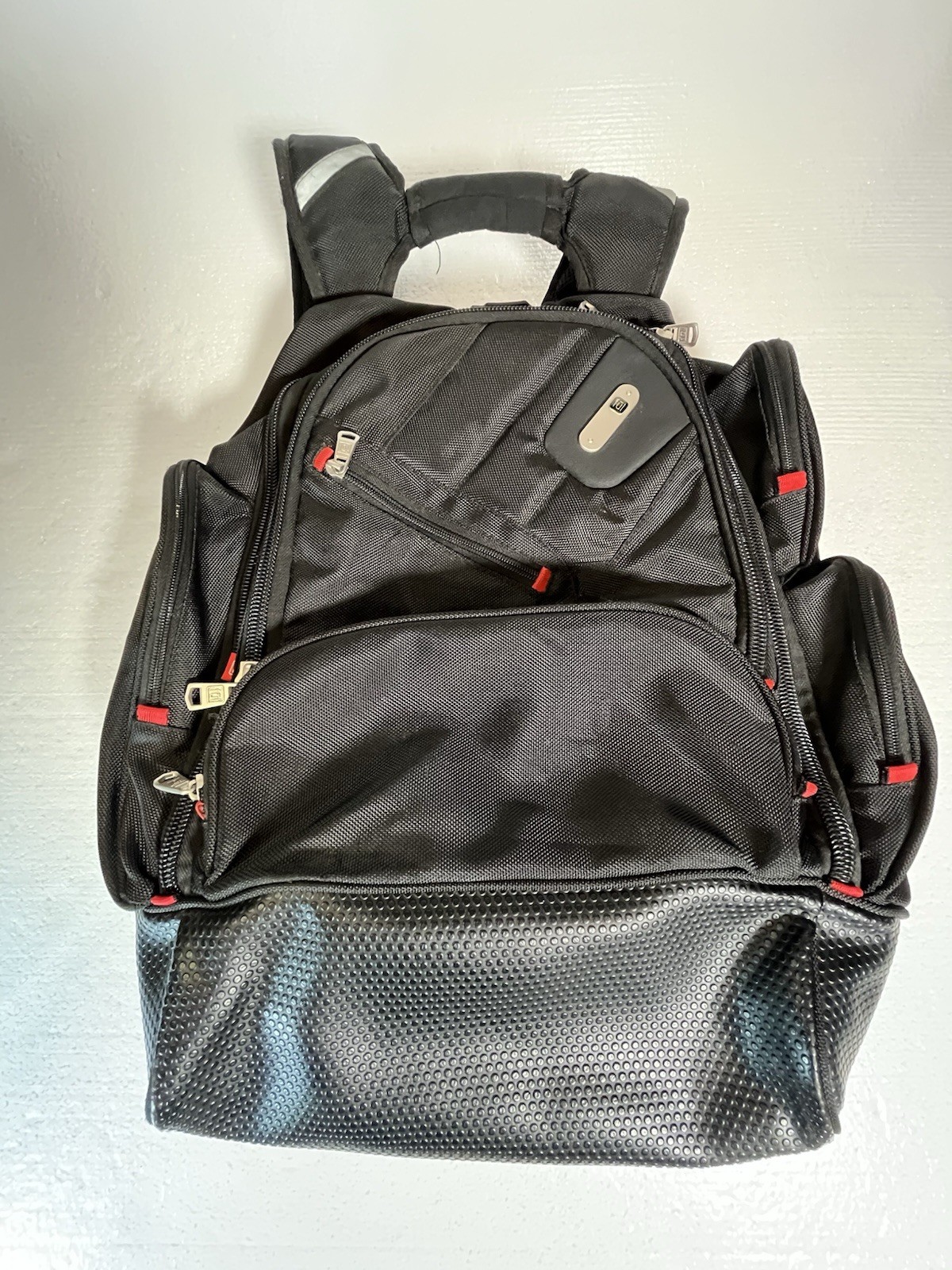 Fūl Black Laptop Backpack Adjustable Straps Multiple Compartments Red Trim