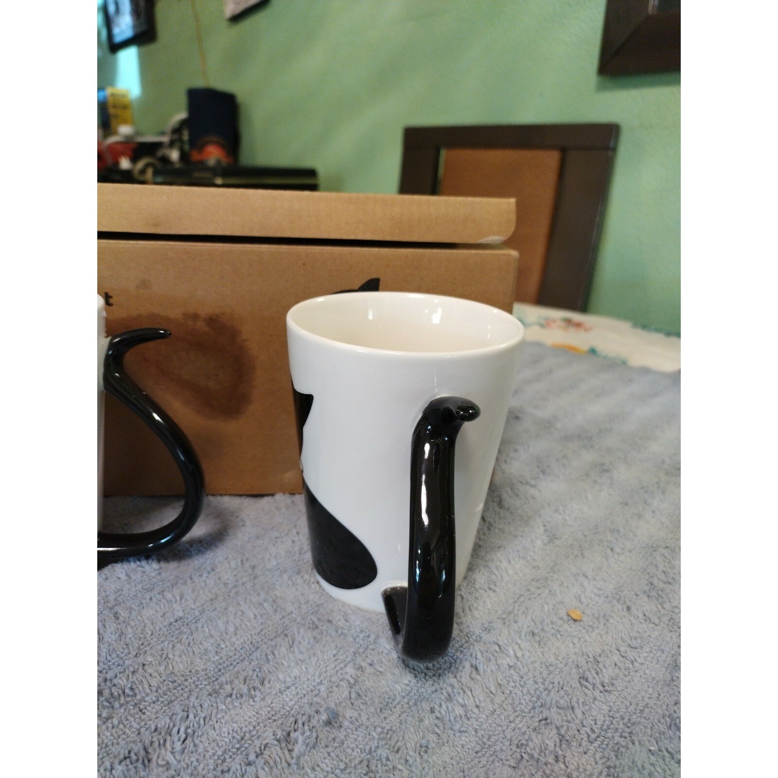 Fox Valley Traders Black Cat Tail 11 Ounce Coffee Tea Mugs Home Style Kitchen gallery