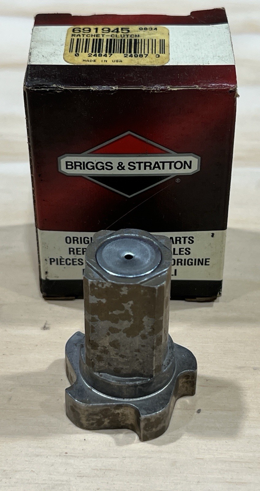 Genuine OEM Briggs & Stratton 691945 Clutch Ratchet New old Stock USA Made 🇺🇸 gallery