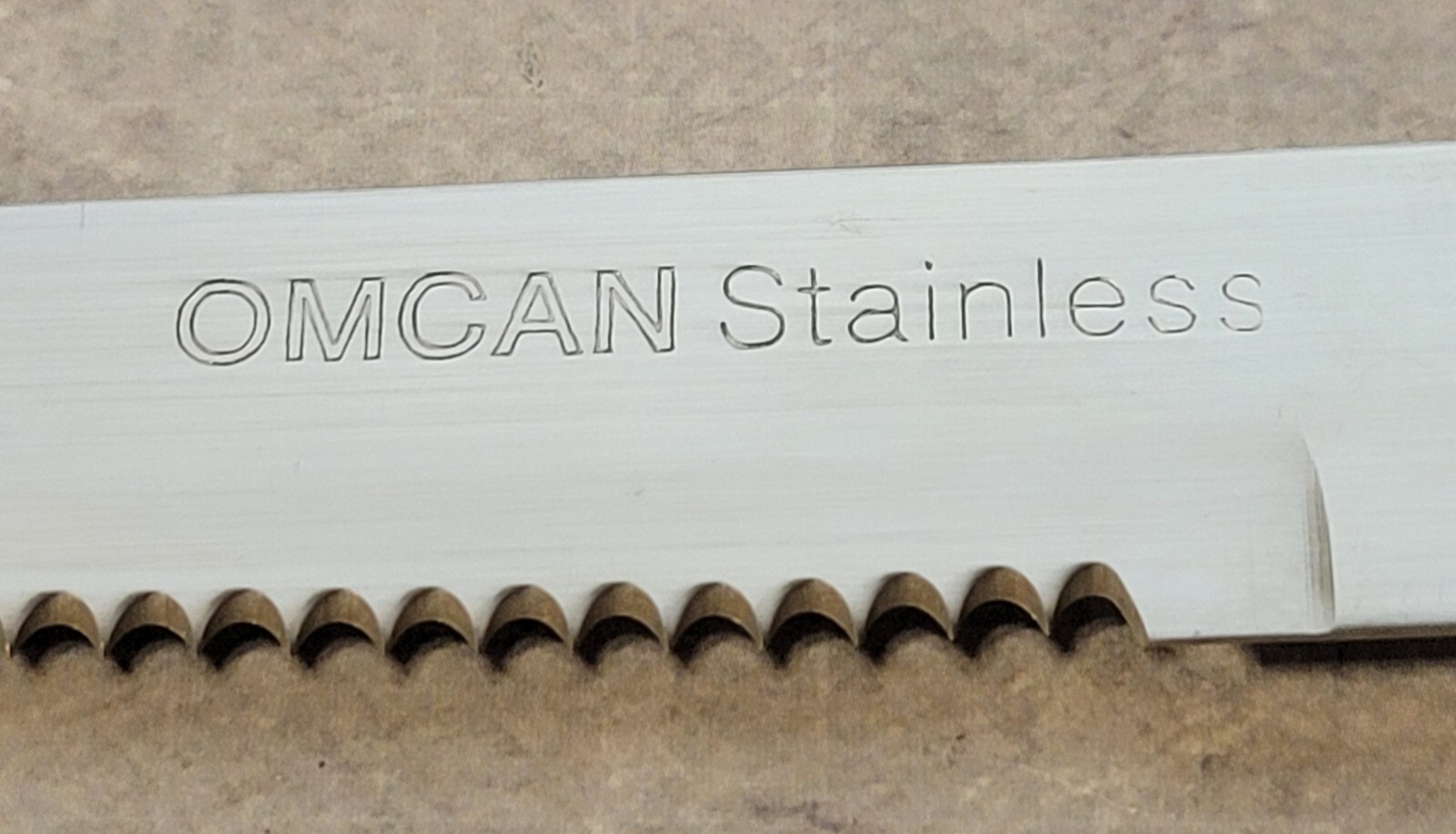 Omcan Restaurant Industrial Grade Serrated Blade 9" Steak Knife gallery