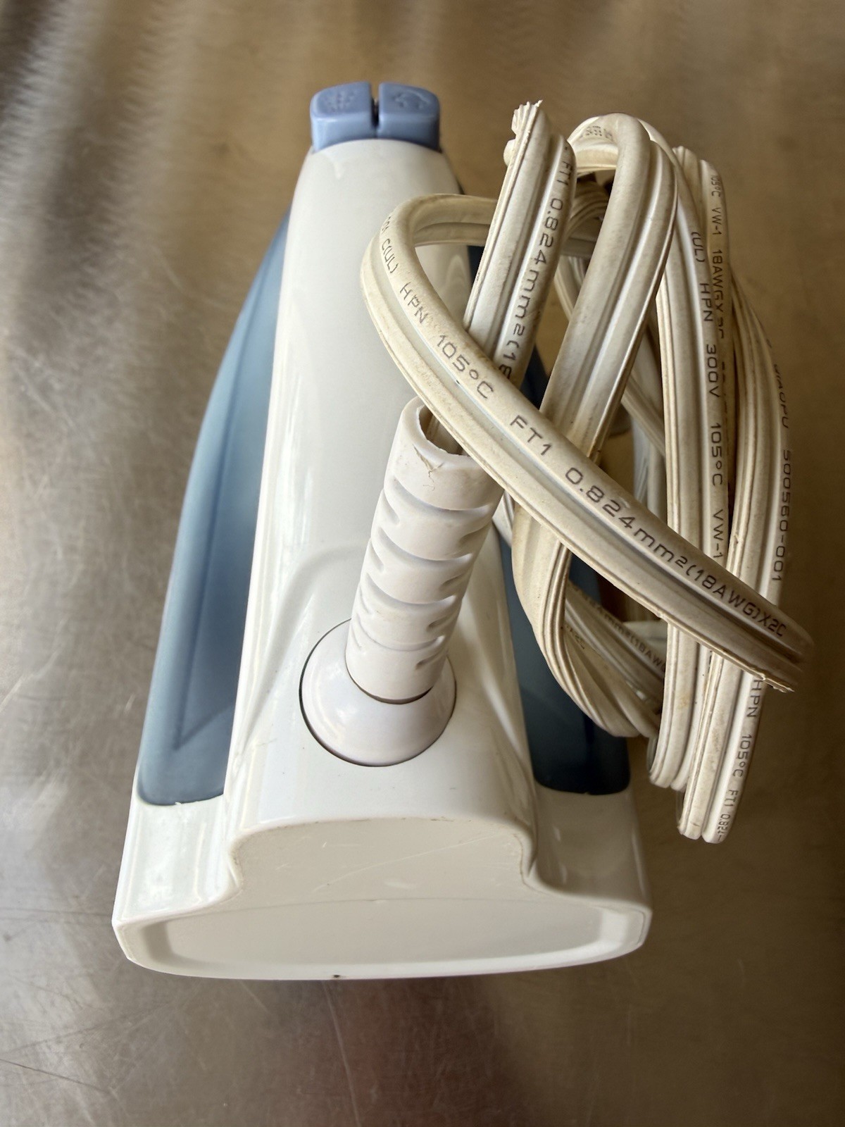 True Living Essentials Steam Iron Model TLE- 1700 / 1200W. Tested Works! gallery