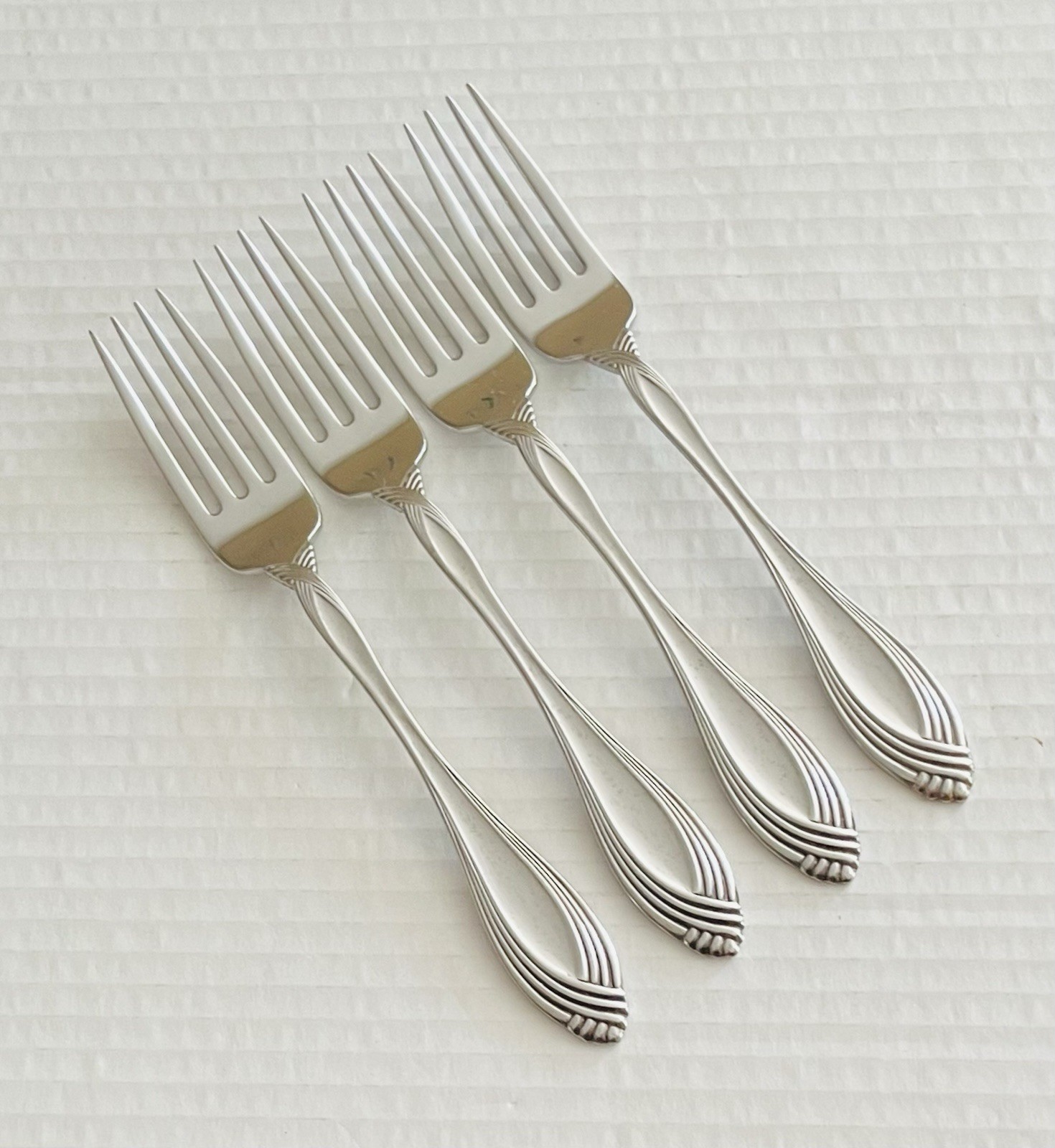 Oneida Community Stainless Heiress 4 Dinner Forks Glossy gallery