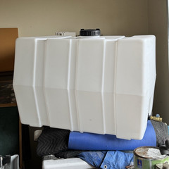 RomoTech 100 gal Rectangular White Plastic UV-Resistant Water Tank w/ Lid